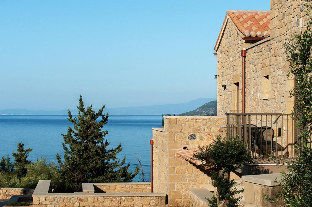 Diapori Suites Hotel Kardamyli Quarto foto