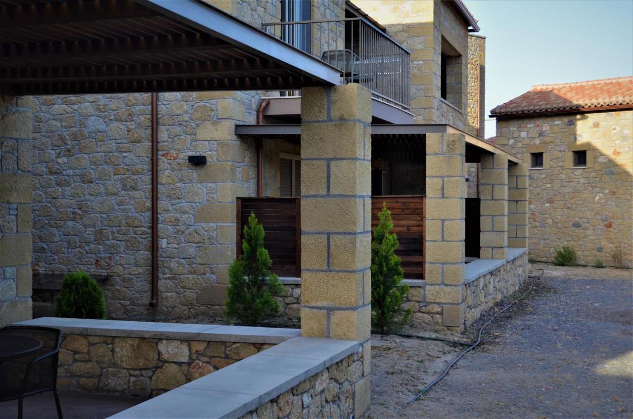 Diapori Suites Hotel Kardamyli Exterior foto