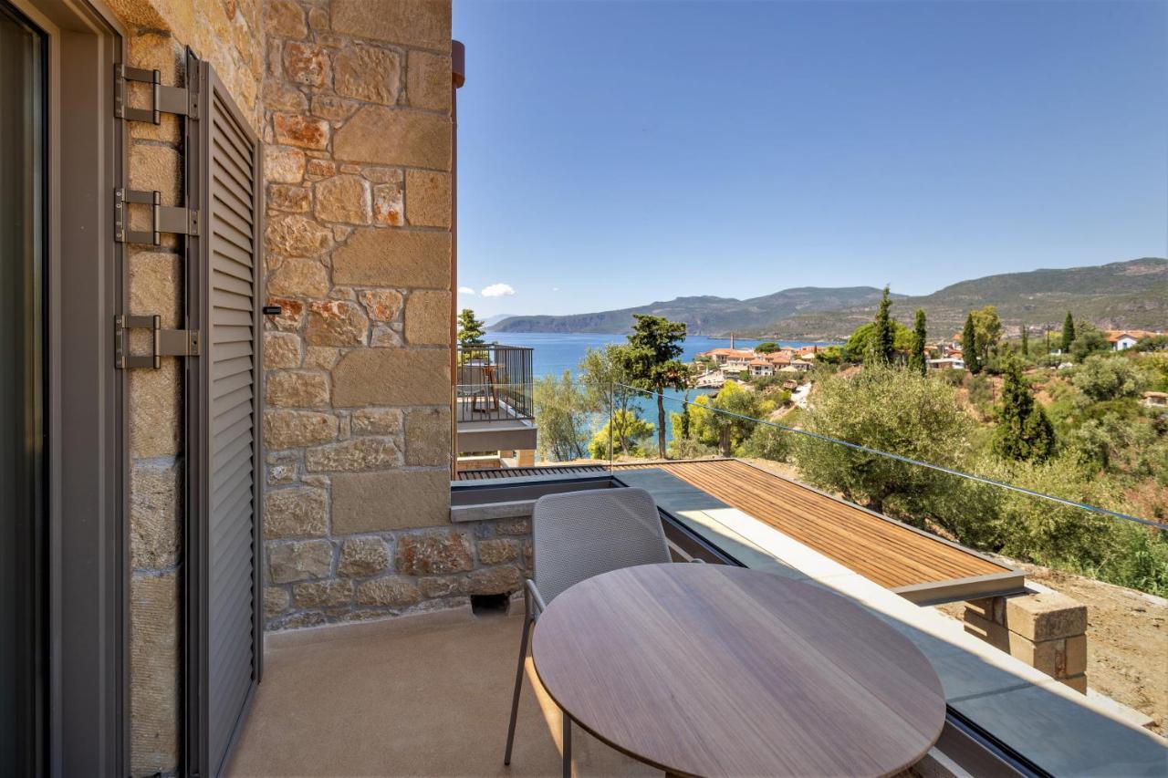 Diapori Suites Hotel Kardamyli Exterior foto