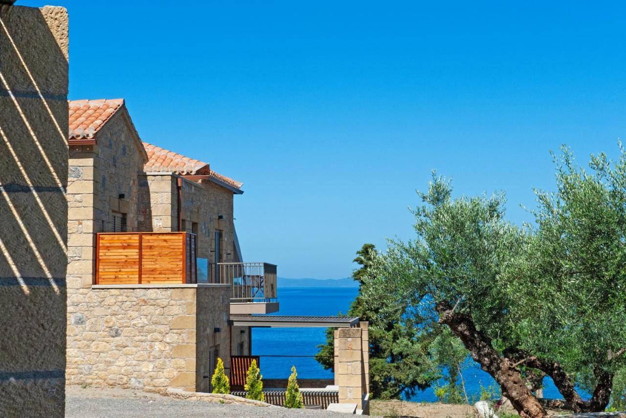 Diapori Suites Hotel Kardamyli Exterior foto