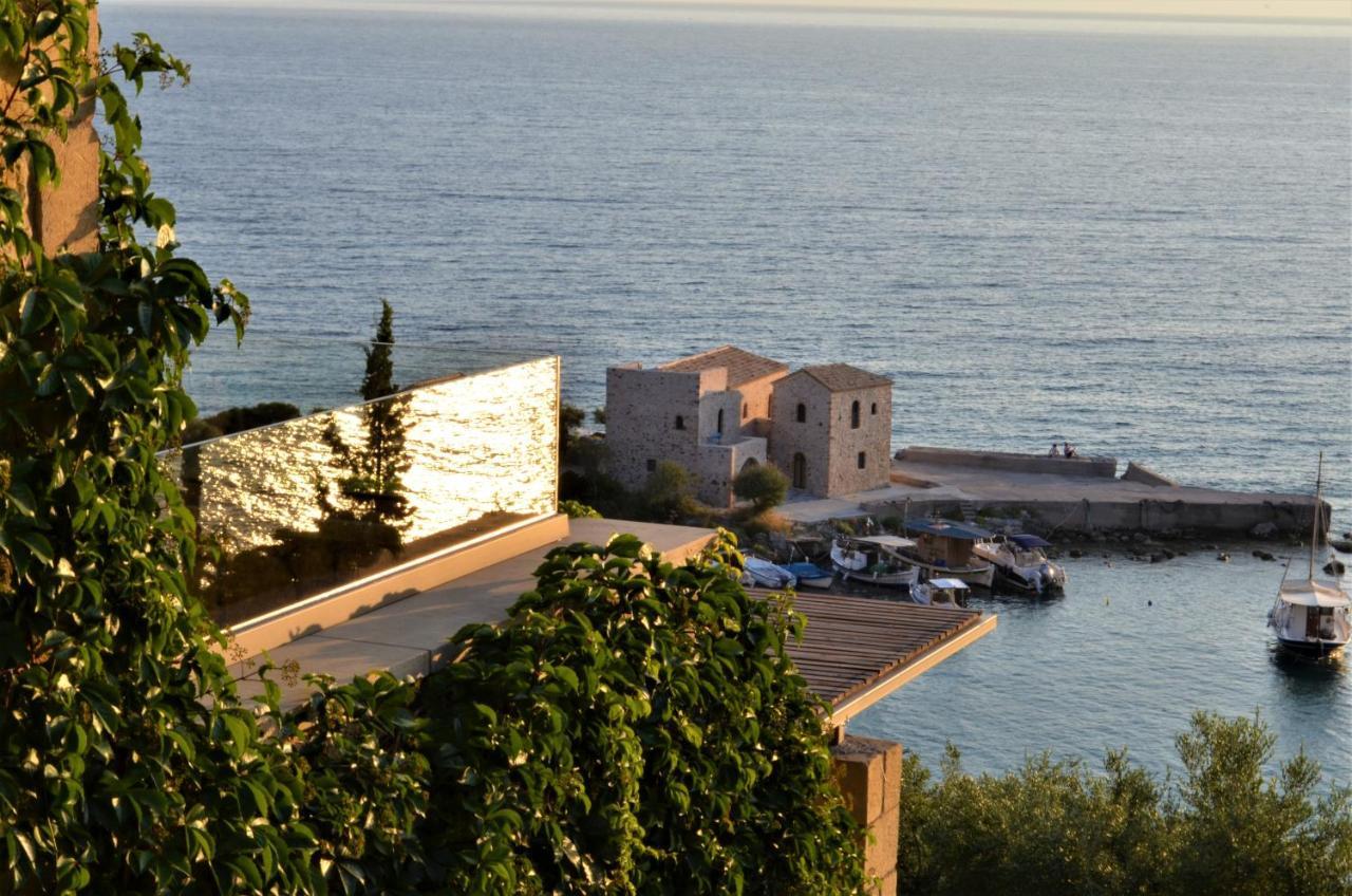 Diapori Suites Hotel Kardamyli Exterior foto