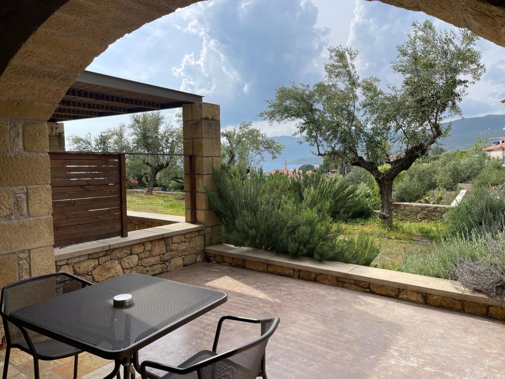 Diapori Suites Hotel Kardamyli Exterior foto